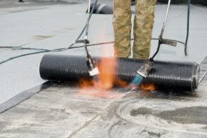 Service de toiture en membrane élastomère à Longueuil, Boucherville, Brossard, Saint-Hubert et sur la Rive-Sud de Montréal / Couvreur Toiture Rive Sud